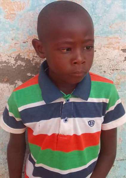 إكشام عمر نيامولا نيامولا