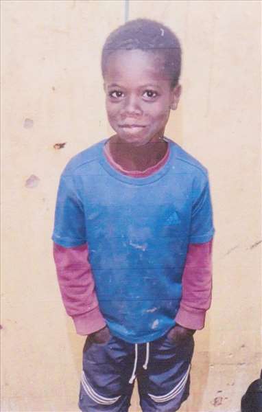 بونا  التراد  باب  محمود